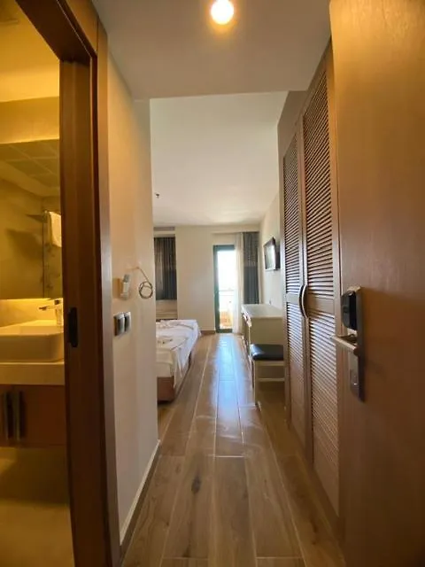 פאטהיה Hotel Mutlu